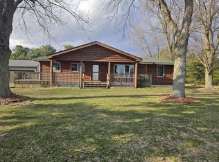 17761 E 10500n Rd, Grant Park, IL 60940