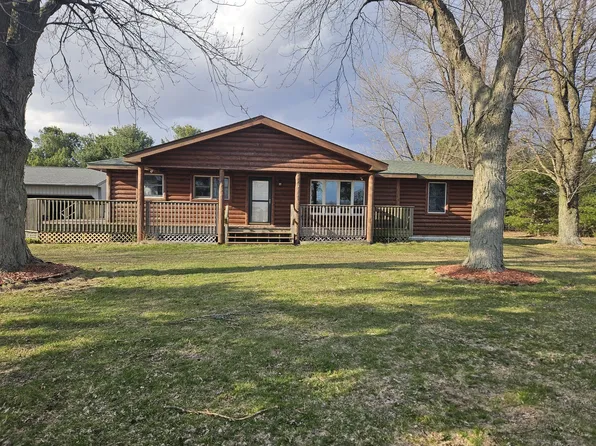 17761 E 10500n Rd, Grant Park, IL 60940