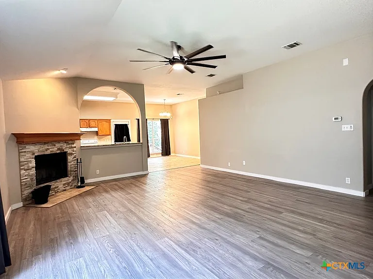 2029 Northview Dr — Photo 4