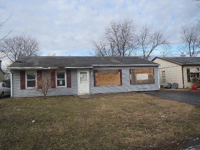 2nd image of 723 Saint Norbert Dr