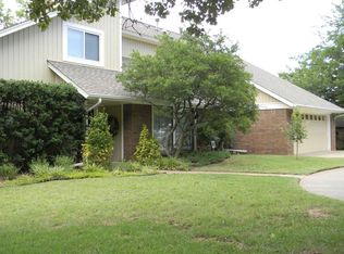1501 Eagle Dr, Edmond, OK 73034
