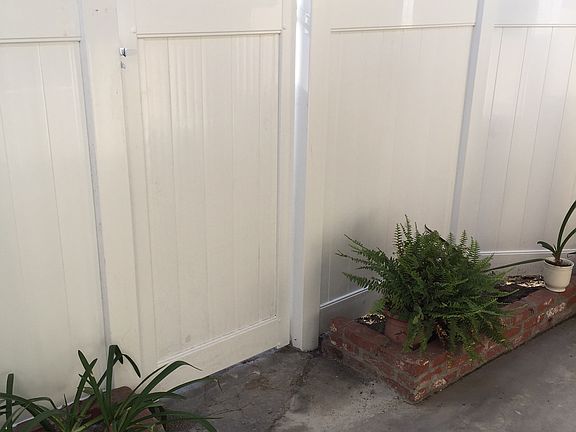 2nd image of 1919 Sherry Ln APT 48