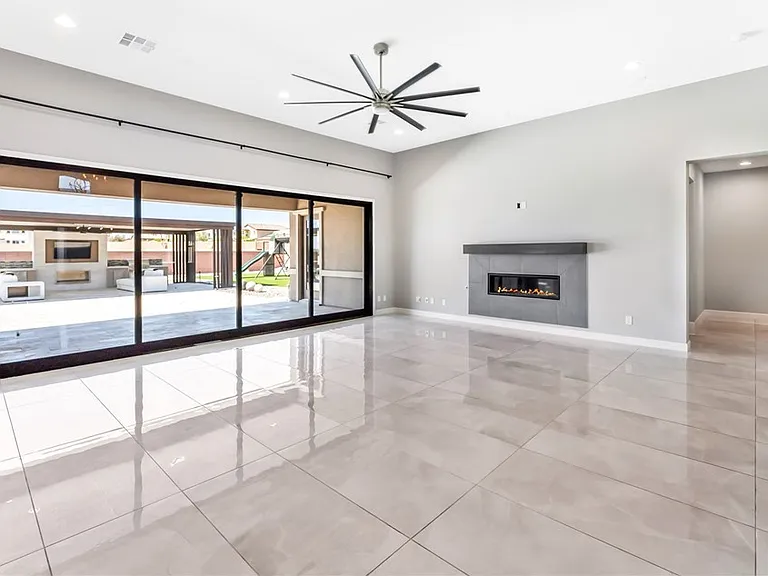 8477 Wolf Mountain Ct — Photo 5