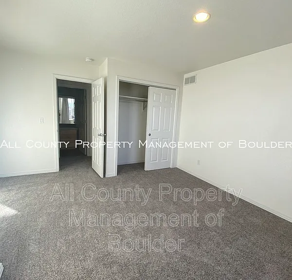519 Sierra Ave — Photo 14