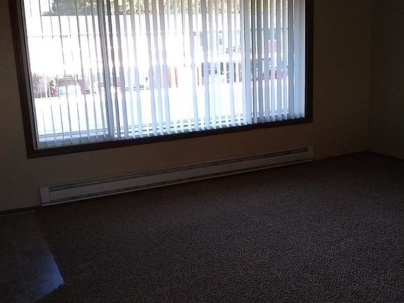 3rd image of 514 N Medcalf Ln APT 4