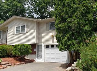 134 Dave St, Manchester, NH 03104