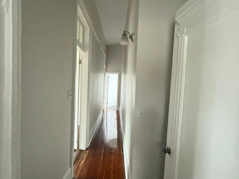 1202 Marengo St #A — Photo 6