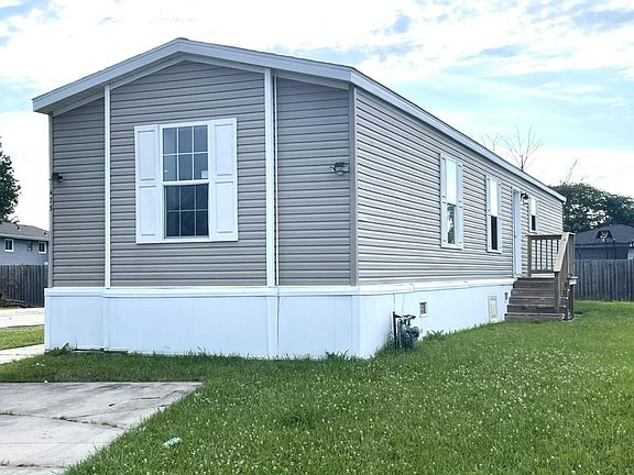 2nd image of 473 Linda Ln