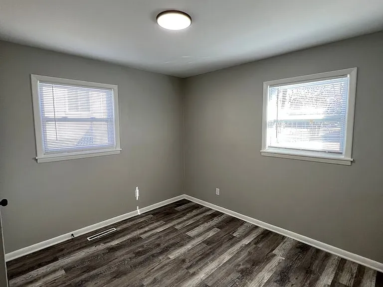 1660 Huxley Dr — Photo 26