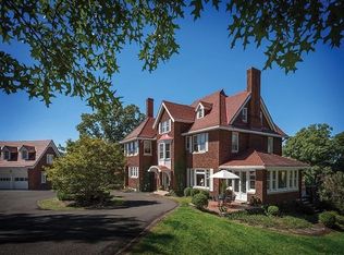 250 Ridgewood Rd, Huntington, WV 25701