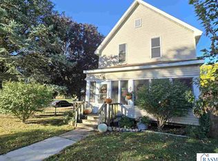 100 Summit Ave, Hanska, MN 56041