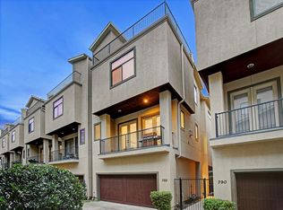 792 Nicholson St, Houston, TX 77007