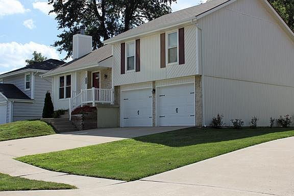 1st image of 2552 Tamaqua Ave
