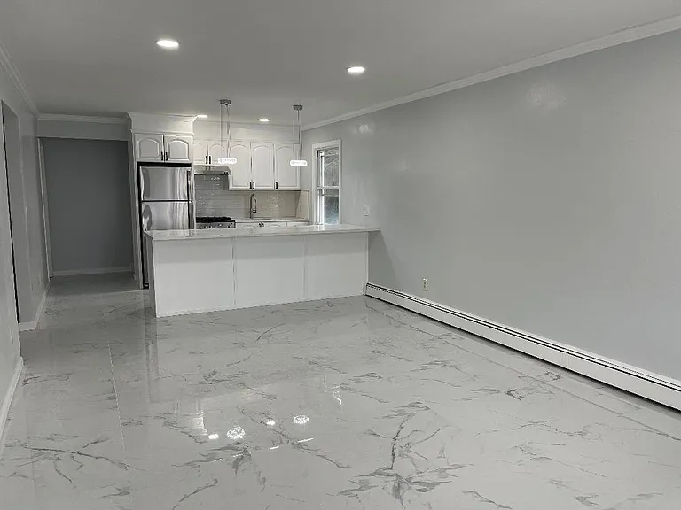 137 Pacific Blvd #A — Photo 1