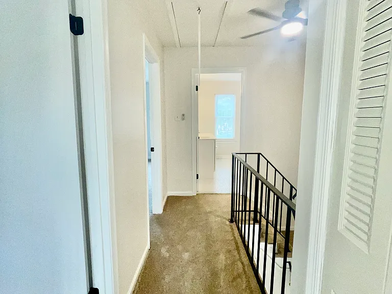 1625 Congressional Ct — Photo 9