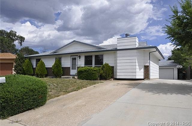 Oh just look at this sweet 2400 sq ft home that's just waiting f