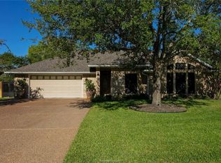 5705 Chelsea Cir, Bryan, TX 77802
