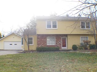 301 Nawakwa Rd, Rochester Hills, MI 48307
