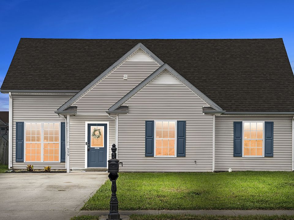 1st image of 529 Oakmont Dr