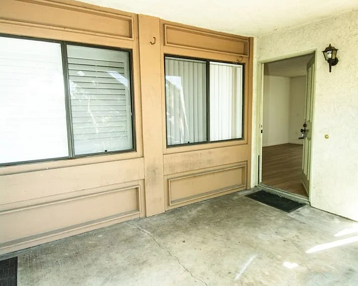 22840 Hilton Head Dr #127 — Photo 37
