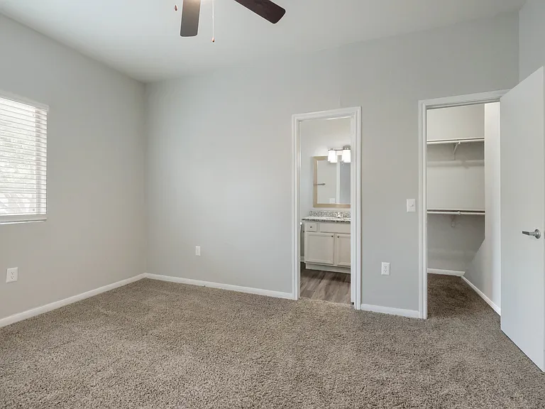 Castle Hills Townhomes — Photo 26