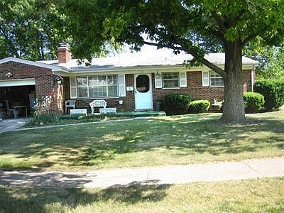 1st image of 221 W Sunset Ave