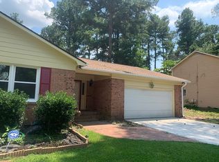 5831 Hibernia Dr, Fayetteville, NC 28314