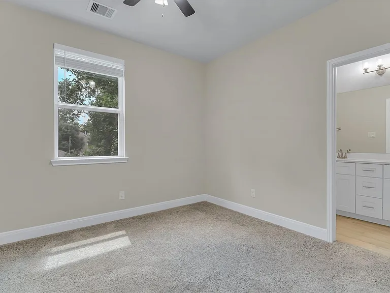 8318 Sunnyhill St — Photo 15