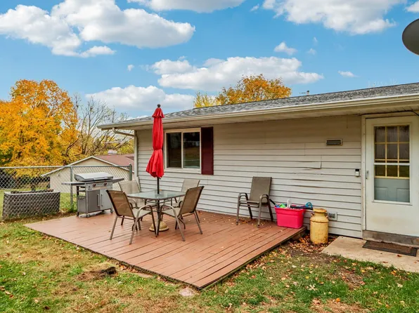 1526 Manor Dr, Janesville, WI 53548