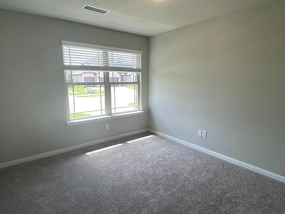 Bright Study/Flex Room