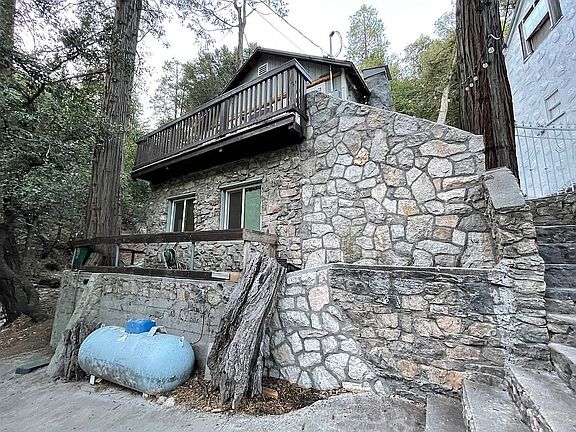 4th image of 22032 N Waters Dr