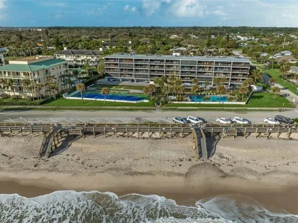 4141 Ocean Dr APT 303, Vero Beach, FL 32963