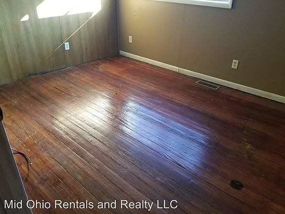 3rd image of 377 Clay St