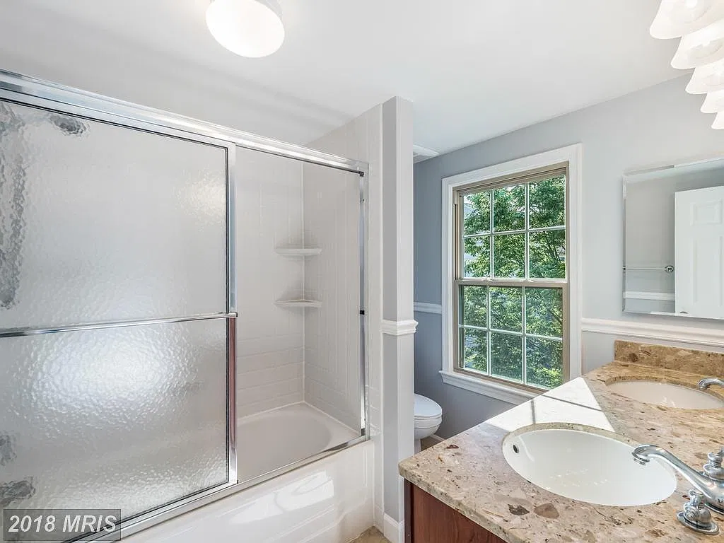3 bed, 1653 sqft, $3,750 — Photo 4