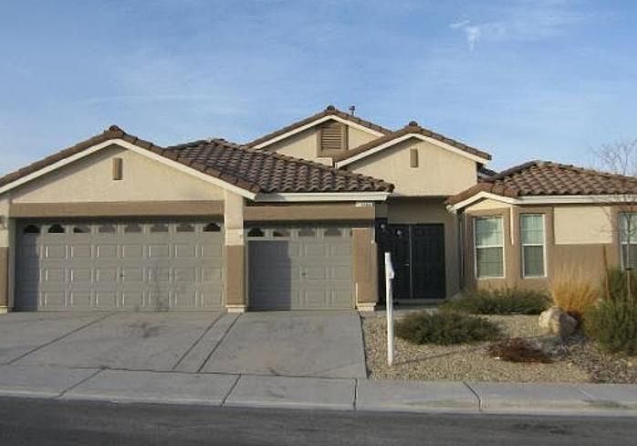 1st image of 3304 Mastercraft Ave