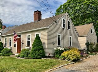 14 North Rd, Waterford, CT 06385