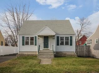 125 Edgewood St, Stratford, CT 06615