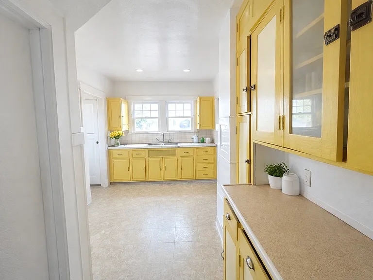 3547 Winthrop Ave — Photo 10