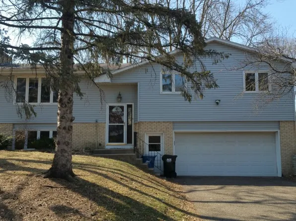 1724 Long Lake Rd, New Brighton, MN 55112