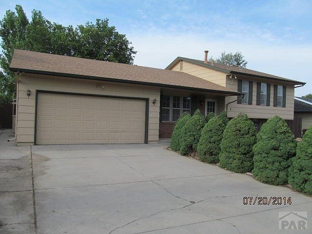 1st image of 5 Huntington Cir