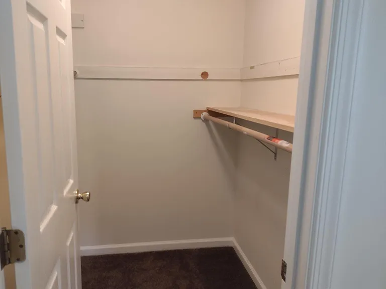 8 Nottingham Ln — Photo 9