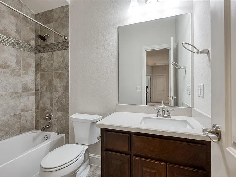14204 Tyburn Trl — Photo 20