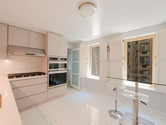 5th image of 106 Central Park S APT 8A