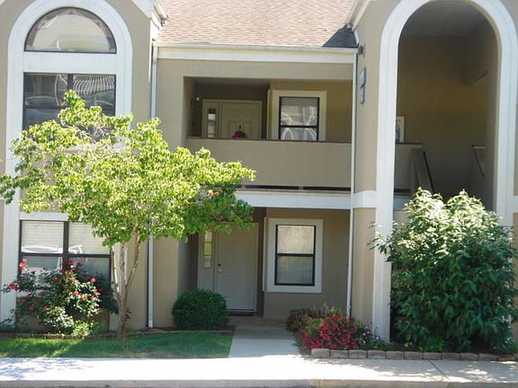 2nd image of 344 Wimbledon Dr APT 3