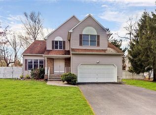 26 Donald Cir, Matawan, NJ 07747