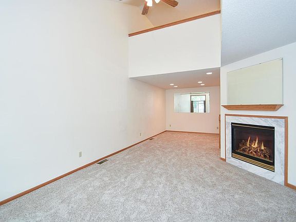 4th image of 1318 123rd Ct NE