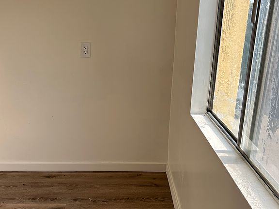 4th image of 12682 Adelle St #3