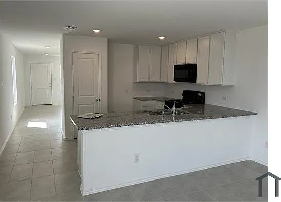 1572 Forge Pond Ln — Photo 1