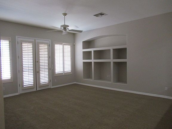 5th image of 860 W Oriole Way