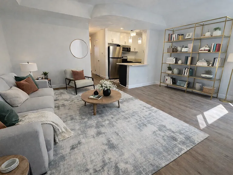 Curson Luxe Apartments — Photo 3